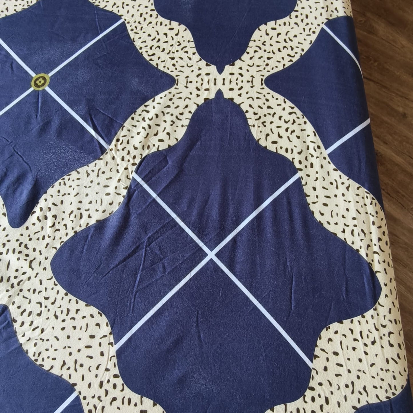 Geometric Queen Glaze Cotton Bedsheet — Dark Blue