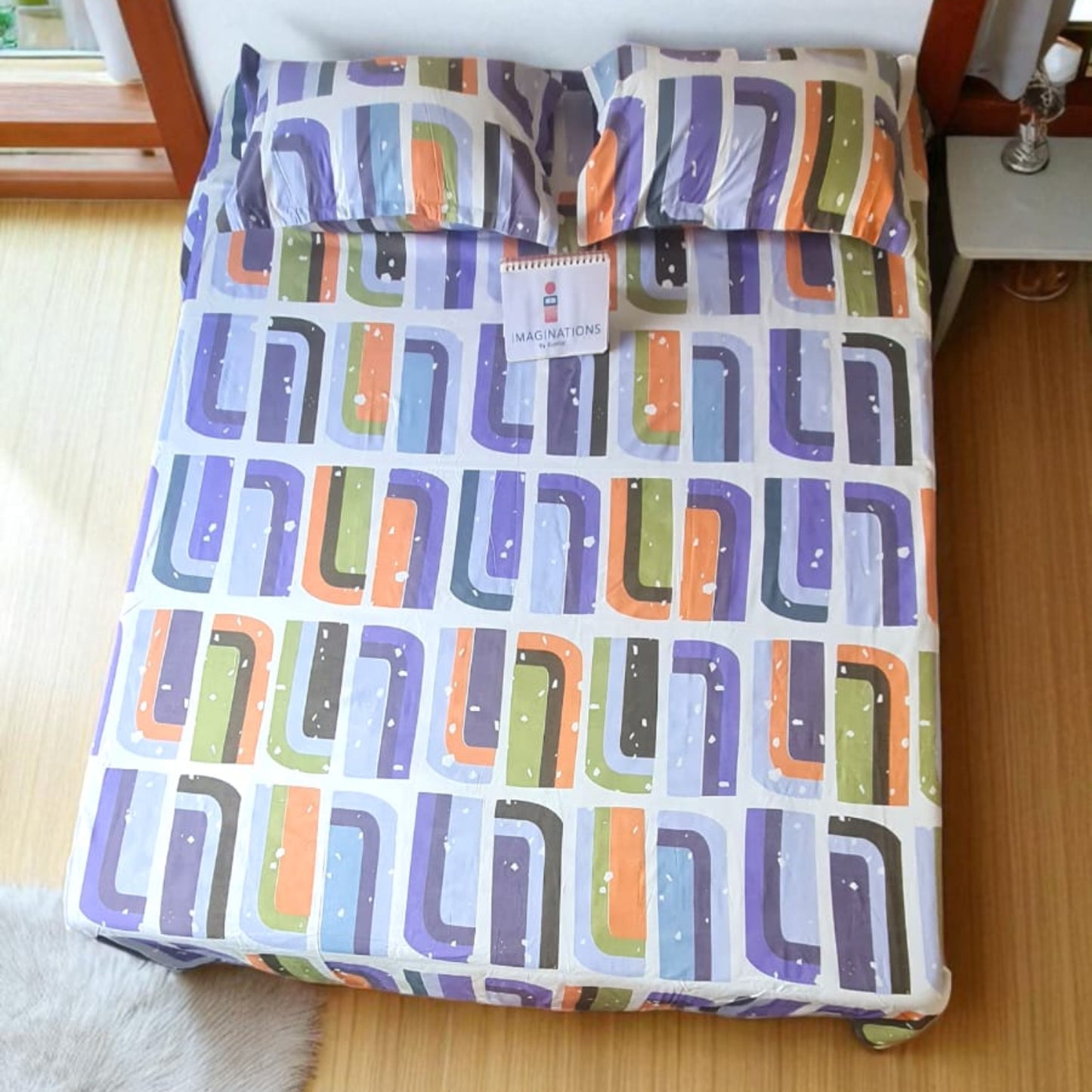 Geometric King Glaze Cotton Bedsheet — Multicolour -M02