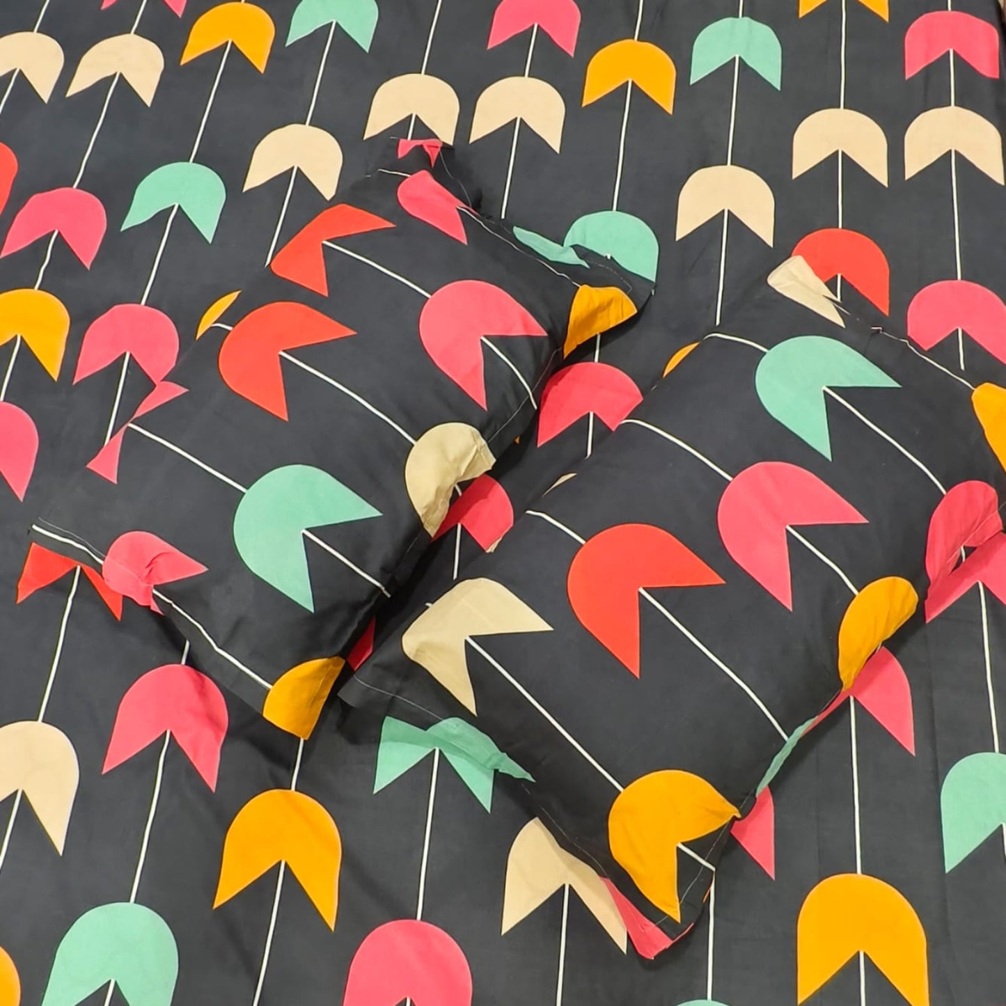 Floral Queen Glaze  Cotton Bedsheet — Black