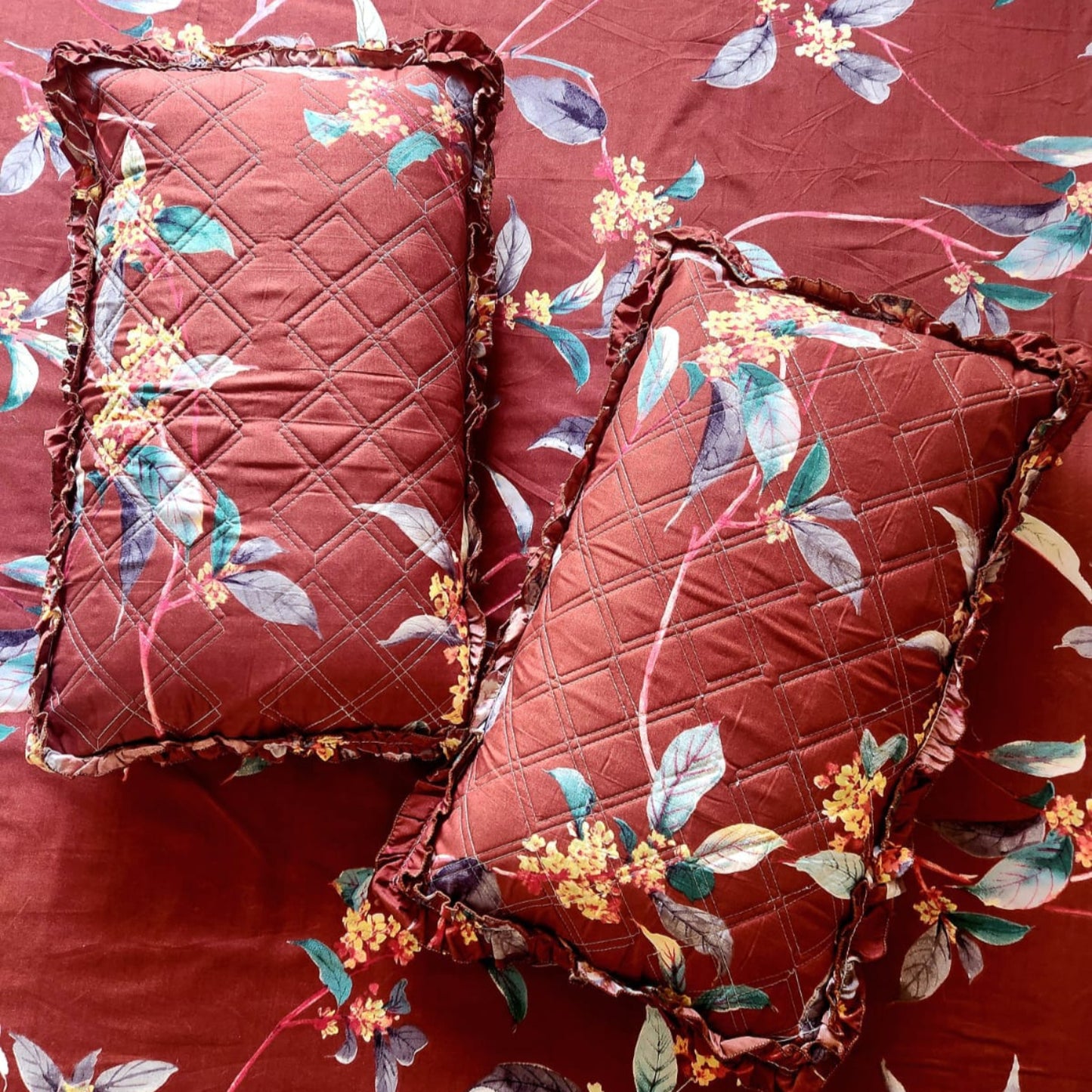 Floral Queen Glaze  Cotton Bedsheet —Maroon