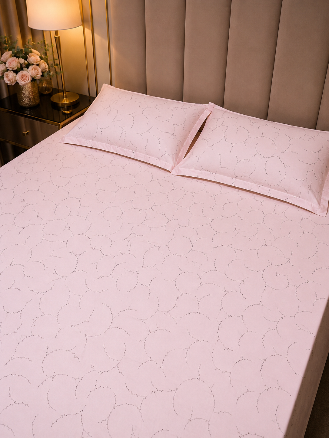 GeometricKing Pure Cotton Bedsheet — Pastel Pink