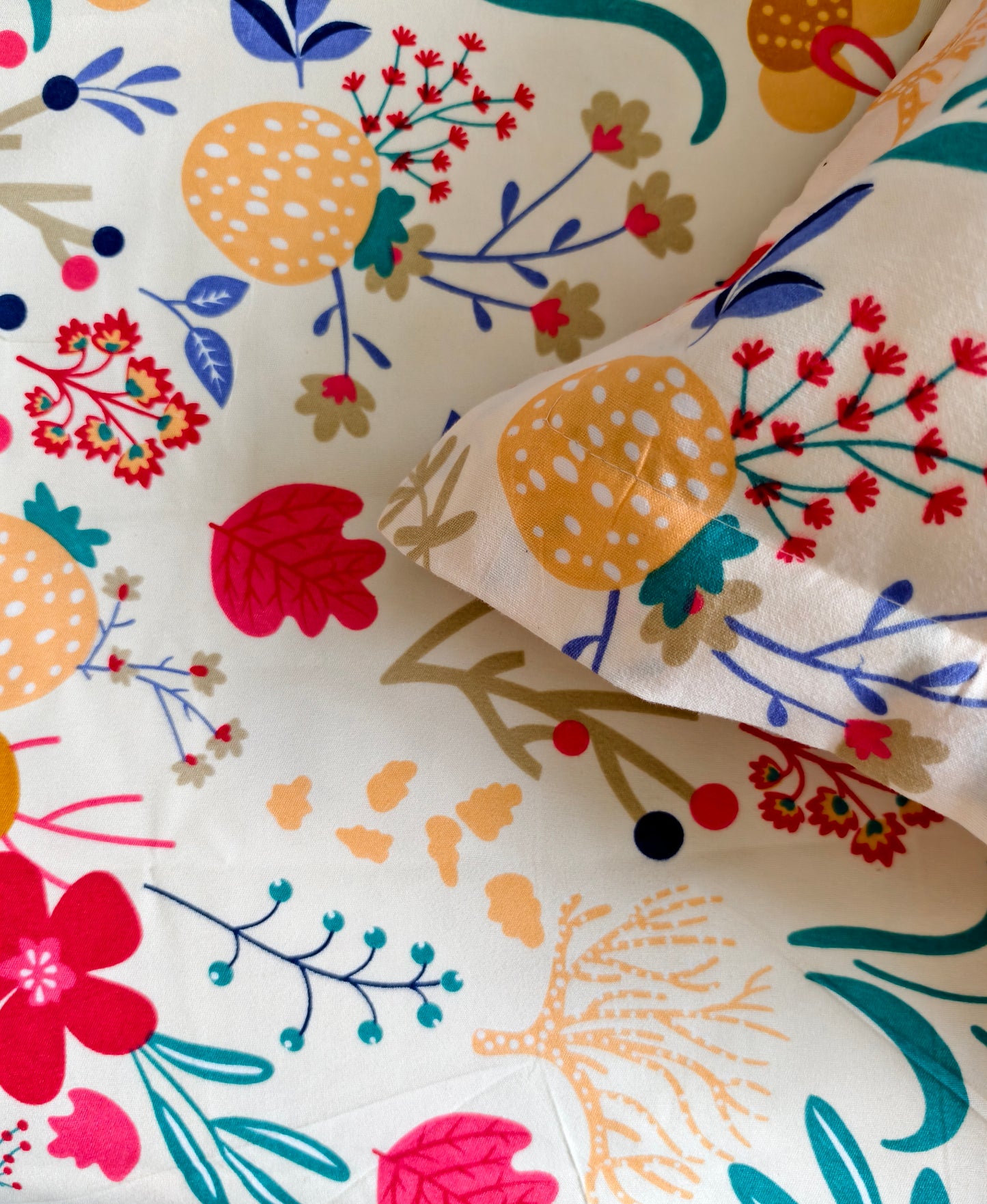 Floral Single Glaze  Cotton Bedsheet — Multicolour