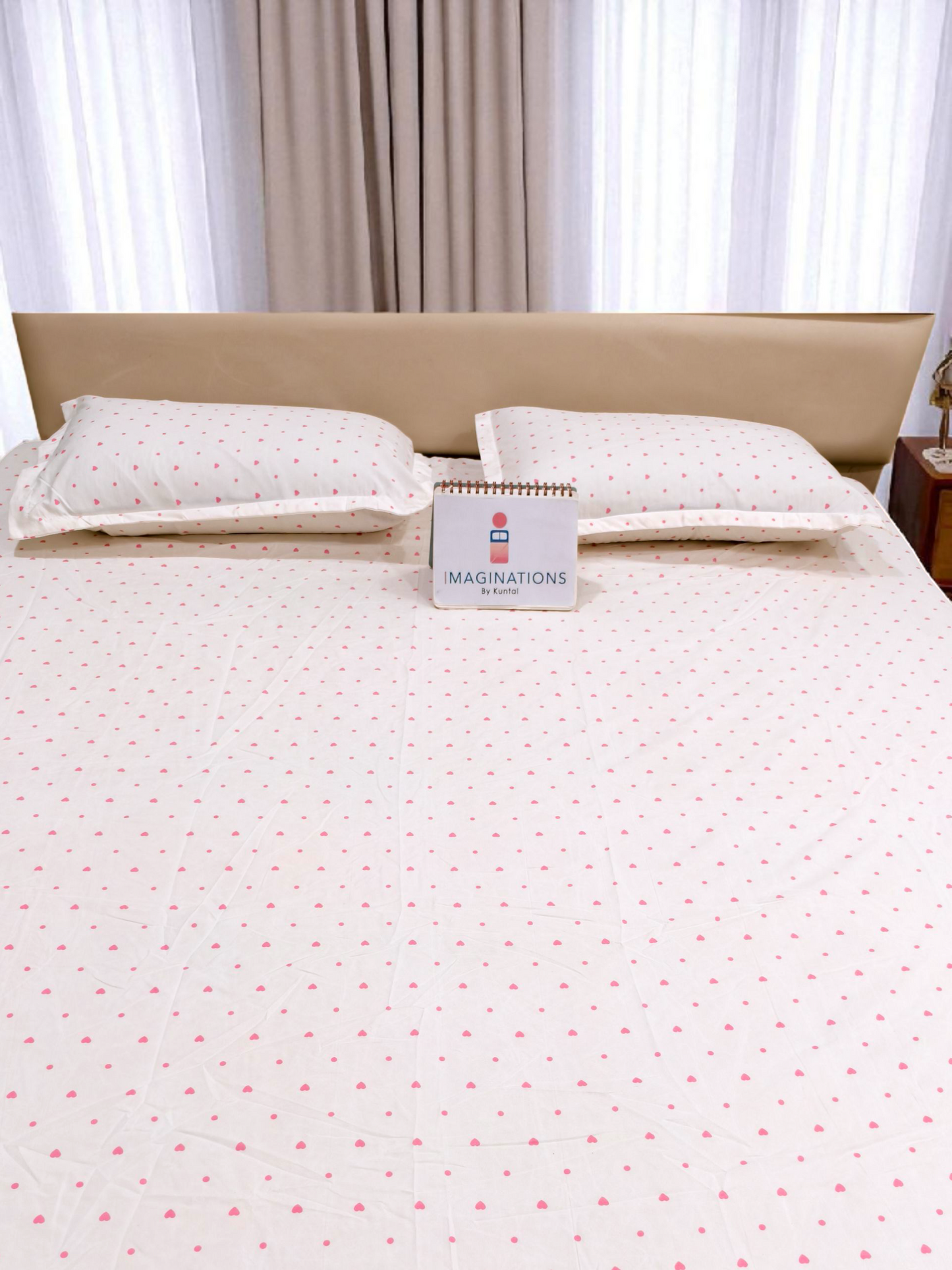 Geometric Queen Glaze  Cotton Bedsheet — Pink Hearts