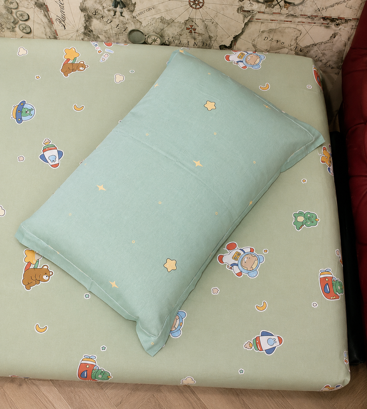 Astro Stories Kids King Pure Cotton Bedsheet-Green