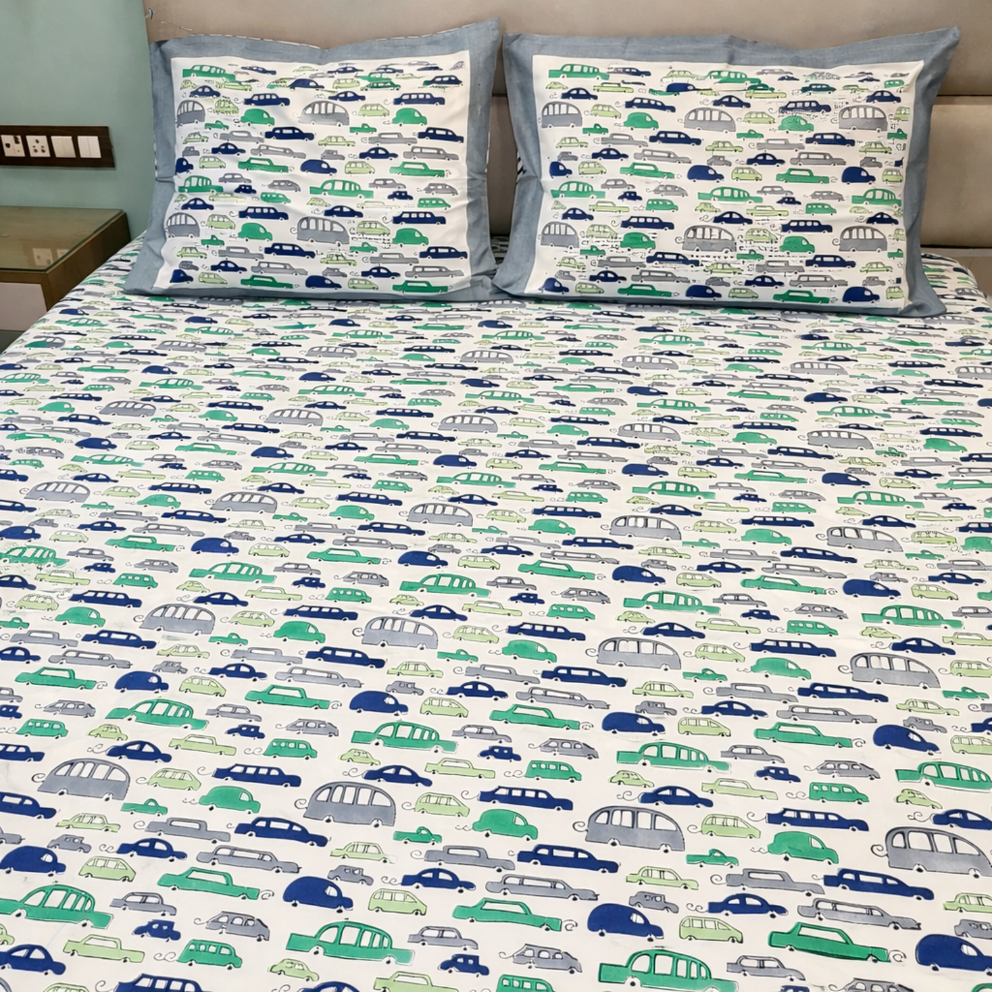 Mini Car King Pure Cotton Bedsheet- Multicolour