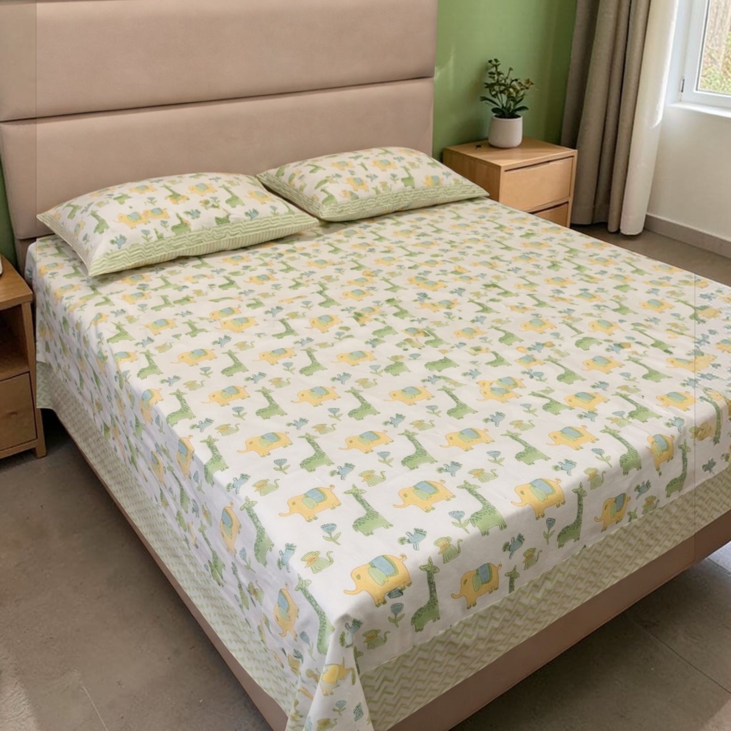 Safari Animal Kids King Pure Cotton Bedsheet- Multicolour