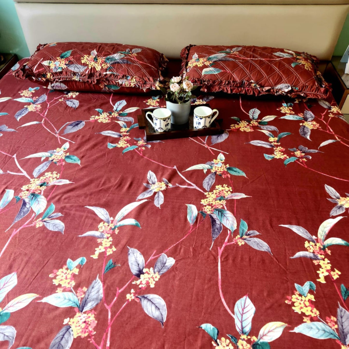 Floral Queen Glaze  Cotton Bedsheet —Maroon