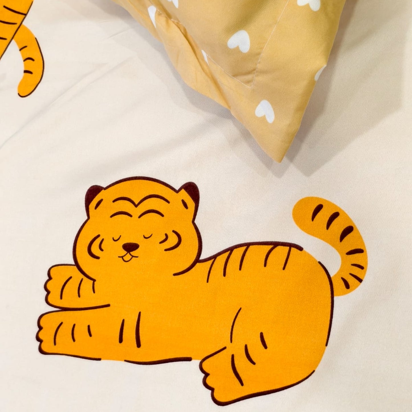 Kids Queen Glaze  Cotton Bedsheet —Tiny Tigers