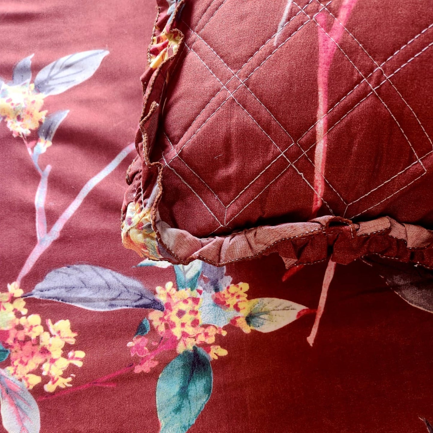 Floral Queen Glaze  Cotton Bedsheet —Maroon