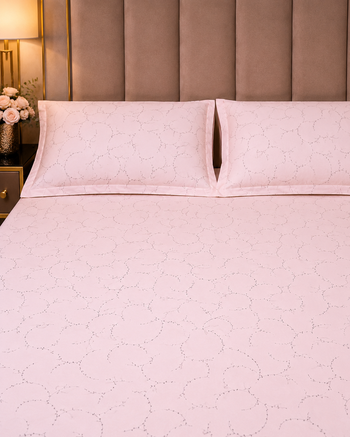 GeometricKing Pure Cotton Bedsheet — Pastel Pink