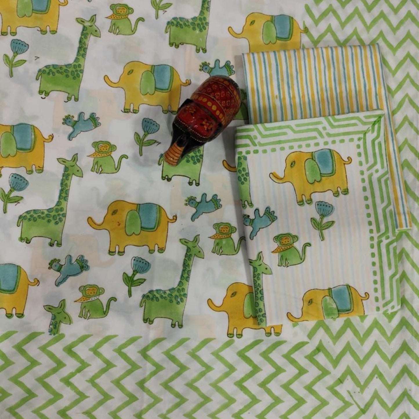 Safari Animal Kids King Pure Cotton Bedsheet- Multicolour