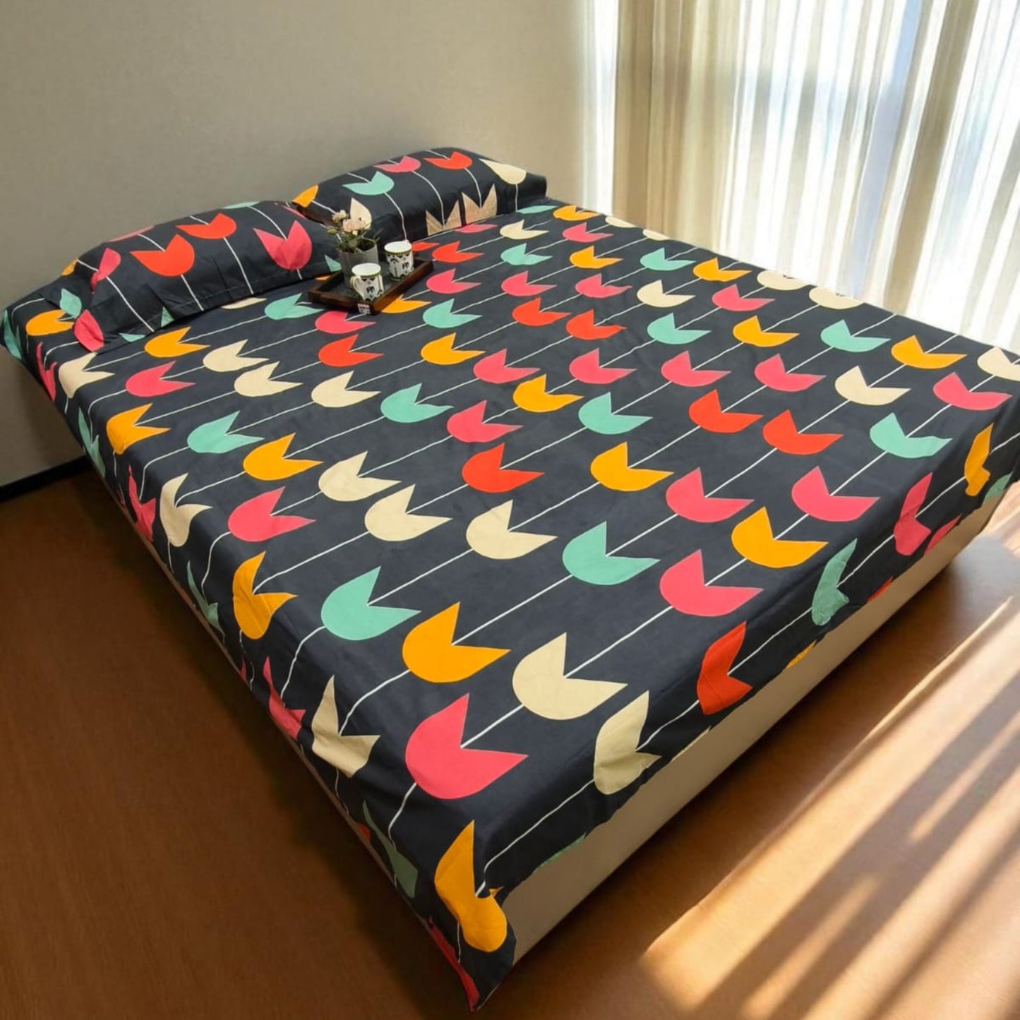 Floral Queen Glaze  Cotton Bedsheet — Black