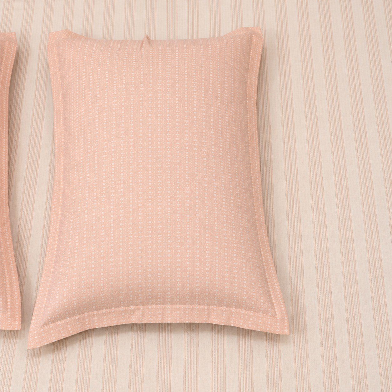 Geometric Queen Pure Cotton Bedsheet — Pink Stripes