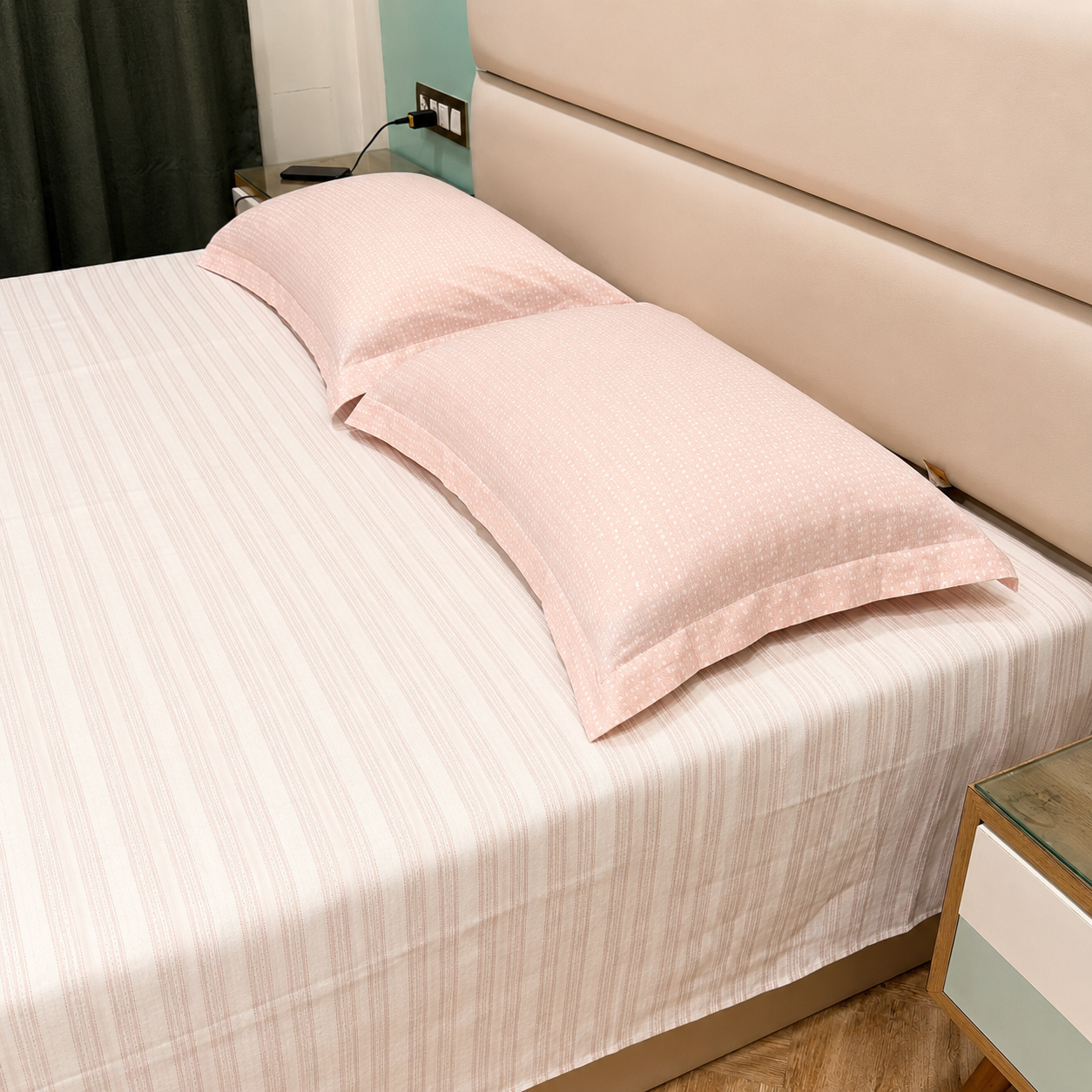 Geometric Queen Pure Cotton Bedsheet — Pink Stripes