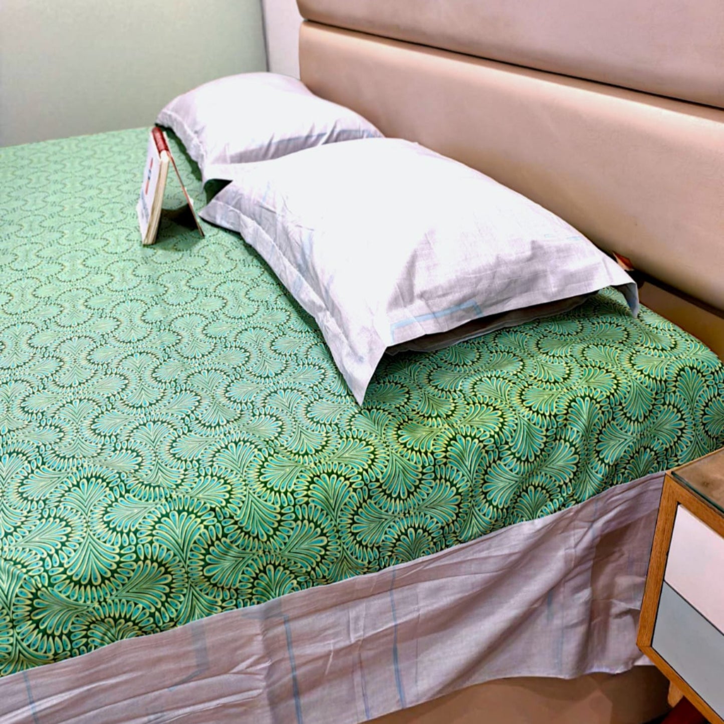 Geometric King Pure Cotton Bedsheet — Green